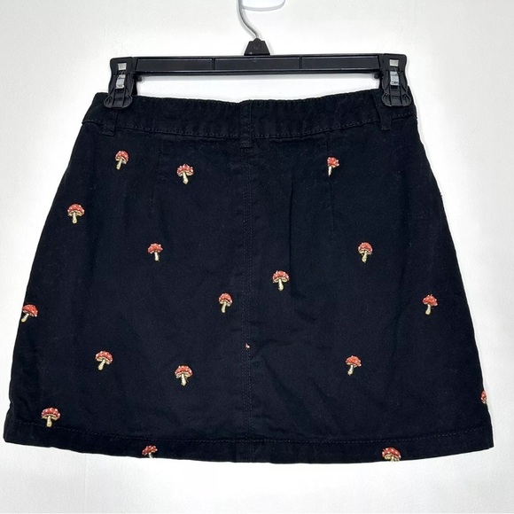 Mini Skirt Mushroom Embroidered Black Size Small Womens Cotton - Picture 2 of 7